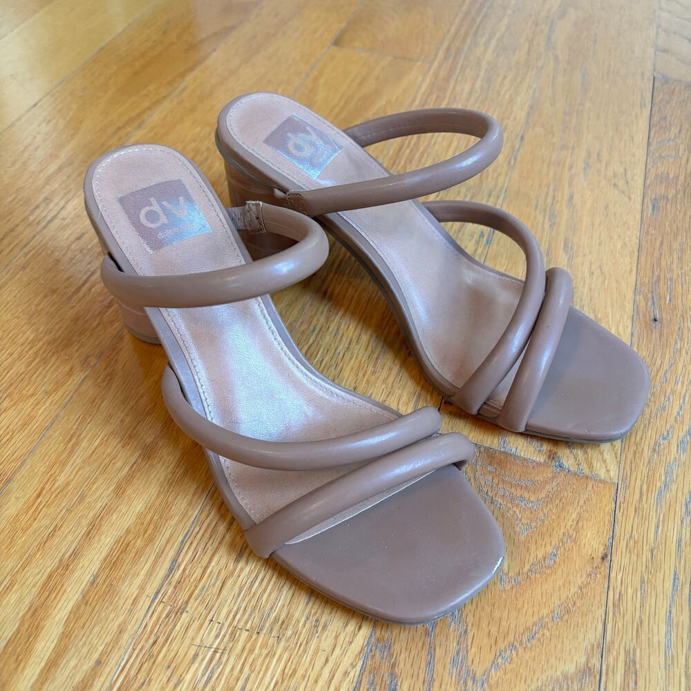 Dolce Vita Women's Tan Strappy Sandals DV Strappy Block Heel Sandal Size 8